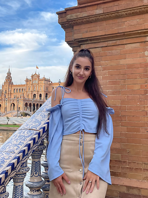  Lektorka języka angielskiego, hiszpańskiego, francuskiego